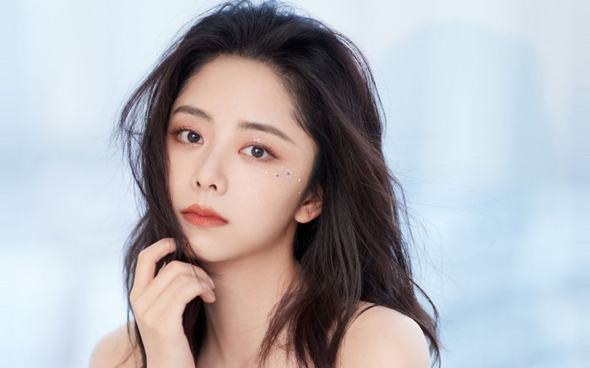 足球赛事更新：女足比拼的团队拼搏精神！，女足比赛名单