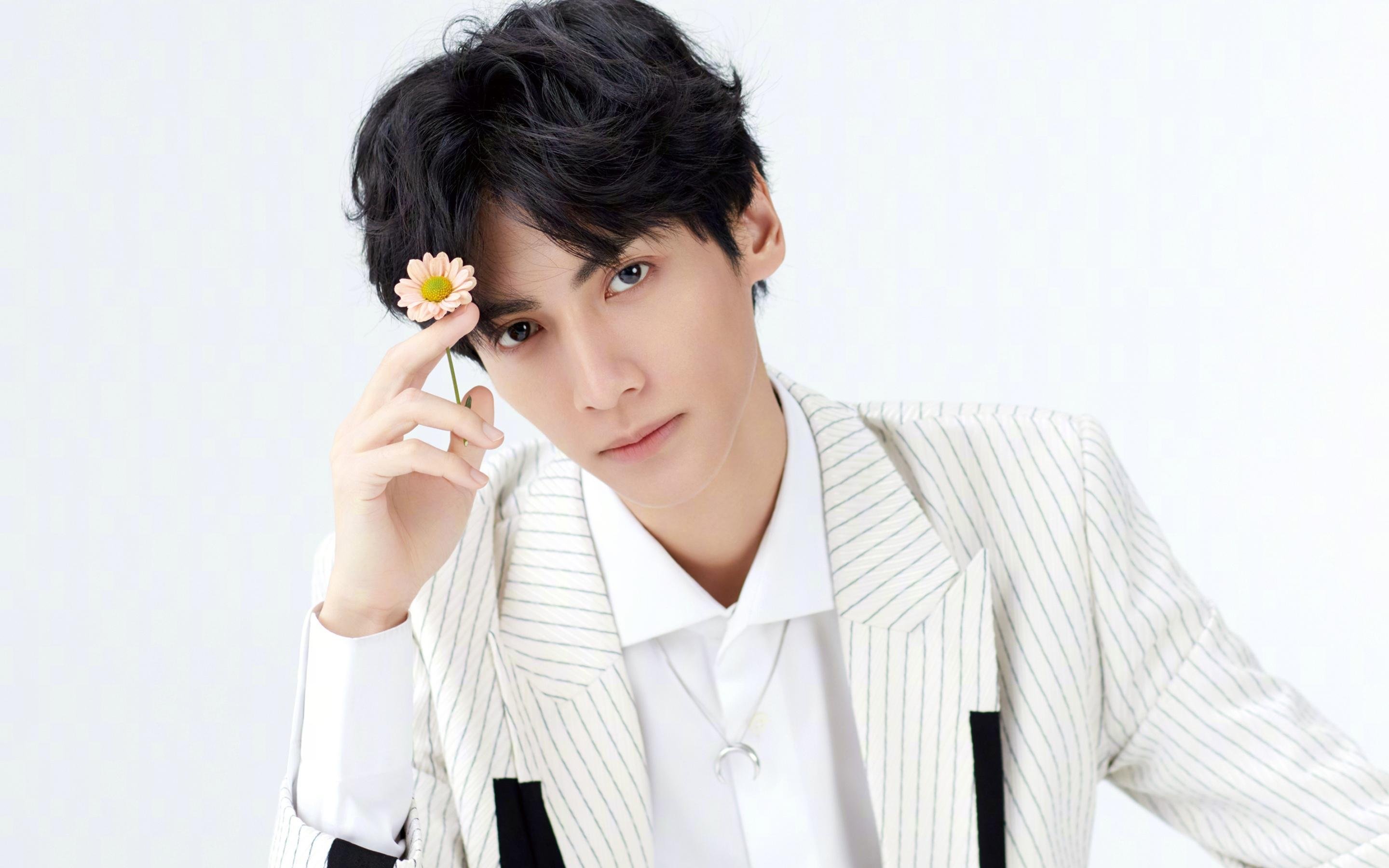 荷兰蝶泳新秀跻身决赛圈，荷兰游泳奥运冠军